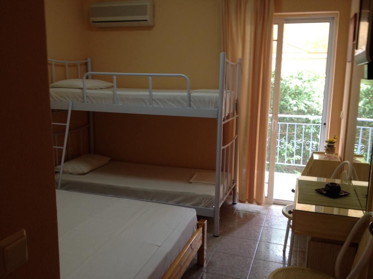 אדיפסוס Despoina Apartments מראה חיצוני תמונה